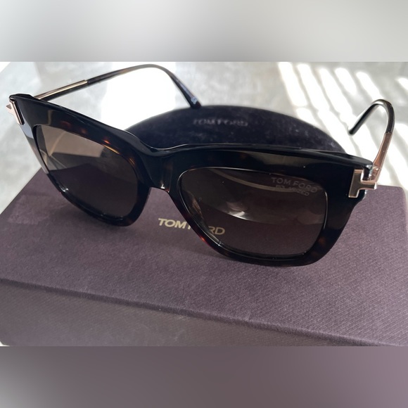 Tom Ford Polarized Sunglasses - Picture 2 of 9